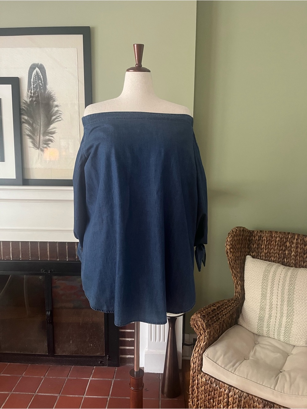 ELOQUII Soft Chambray Off-the-Shoulder Tunic | Tie Sleeve | 22 - Picture 2 of 5